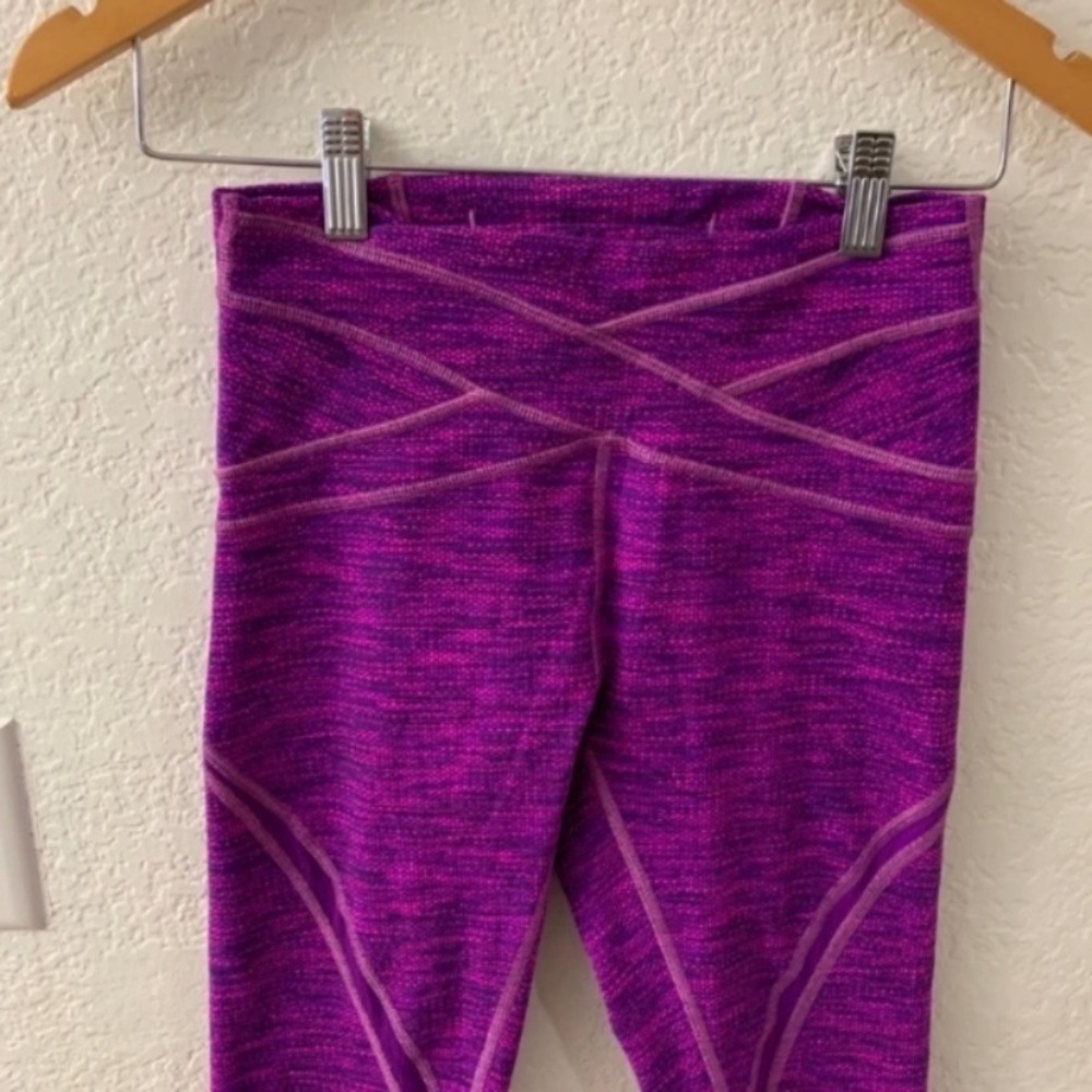 Lululemon Free Flow Crop Leggings - Picture 4 of 8